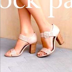 Ecco Omak Leather Stacked Block Heel Sandals in Rose Dust (nude) Size 38 / 7.5-8